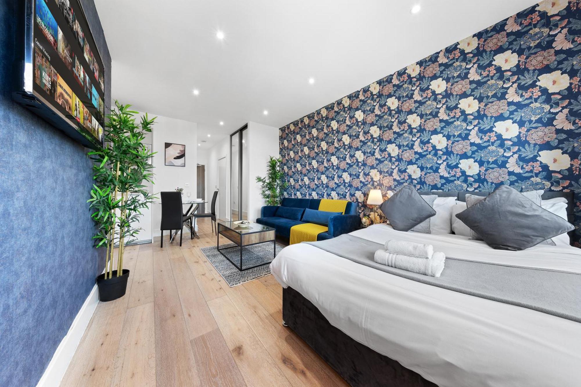Modern One Bedroom Flat - Sleeps 5 -Near Heathrow - London Ub3 ภายนอก รูปภาพ