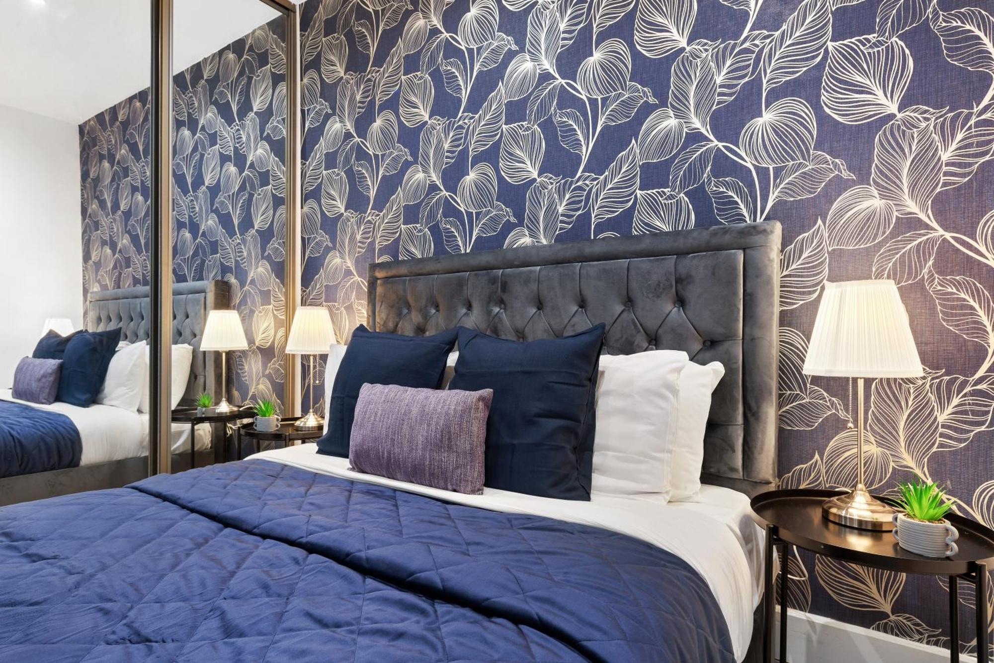 Modern One Bedroom Flat - Sleeps 5 -Near Heathrow - London Ub3 ภายนอก รูปภาพ