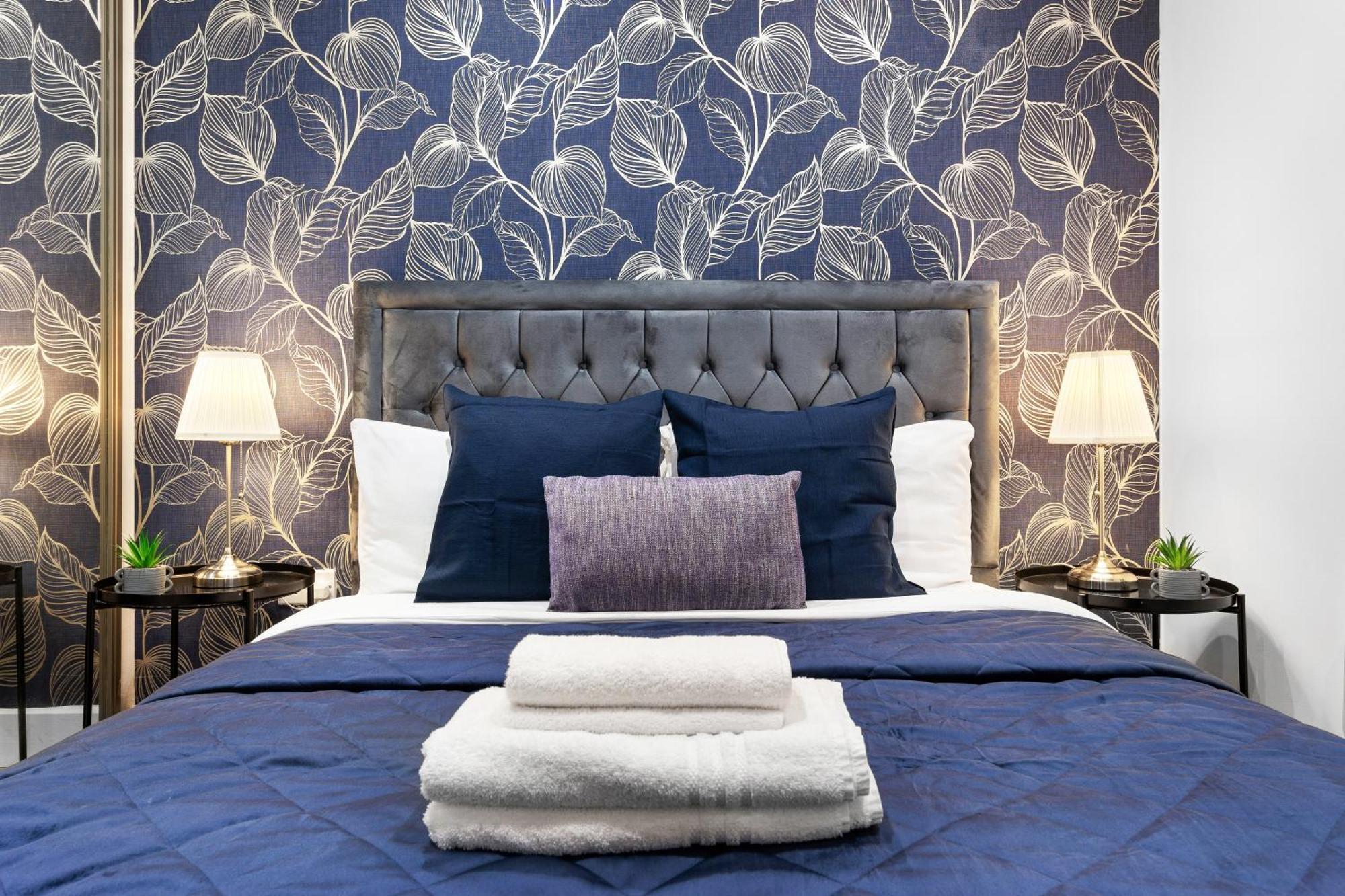 Modern One Bedroom Flat - Sleeps 5 -Near Heathrow - London Ub3 ภายนอก รูปภาพ